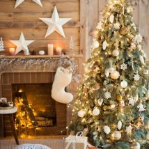 Christmas Fireplaces Decor 32 214x214 - Fireplace Mantel Décor Styles for the Christmas Season