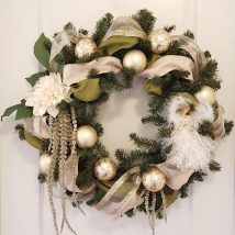 Diy Christmas Wreaths 47 214x214 - 39+ Of The Best DIY Christmas Wreath Ideas