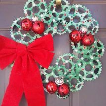 Diy Door Wraths 17 214x214 - 40+ Best DIY Fall Wreath Ideas for Your Front Door