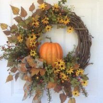 Diy Door Wraths 55 214x214 - 40+ Best DIY Fall Wreath Ideas for Your Front Door