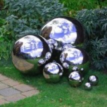 Diy Garden Globes 2 214x214 - 44+ Super Interesting DIY Garden Globes Ideas