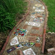 Diy Garden Mosaics Projects 12 214x214 - 40+ Unforeseen DIY Garden Mosaics Projects