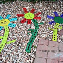 Diy Garden Mosaics Projects 41 214x214 - 40+ Unforeseen DIY Garden Mosaics Projects