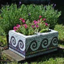 Diy Garden Mosaics Projects 44 214x214 - 40+ Unforeseen DIY Garden Mosaics Projects